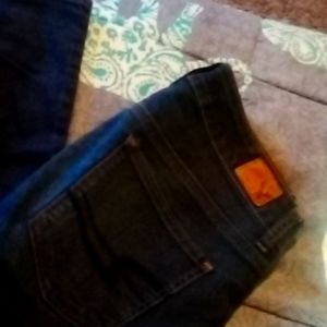 American Eagle Outfitters Hi-Rise Jegging